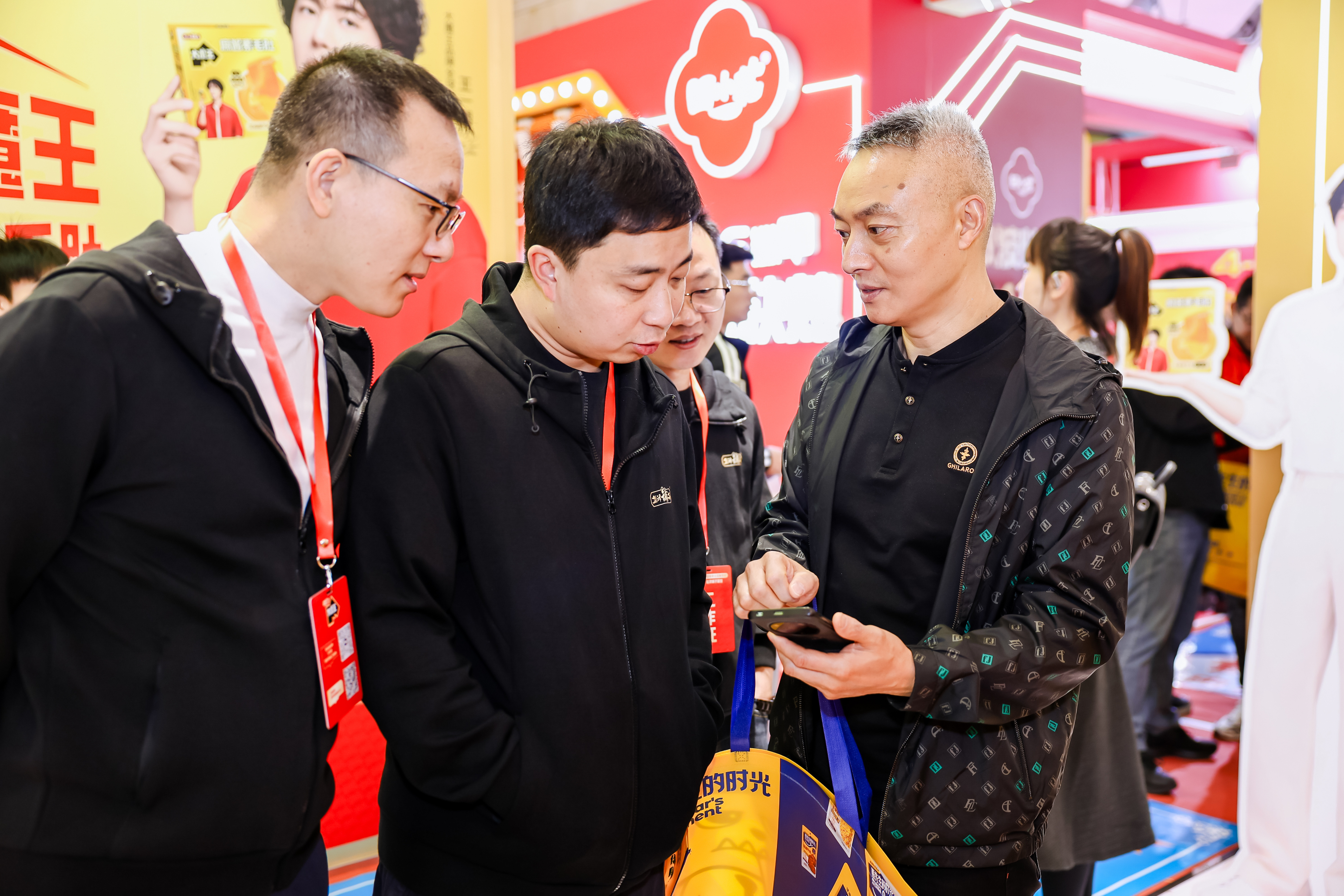 閃耀春糖!鹽津鋪子大魔王新品亮相,實力詮釋美味新標準 閃耀春糖!鹽津鋪子大魔王新品亮相,實力詮釋美味新標準